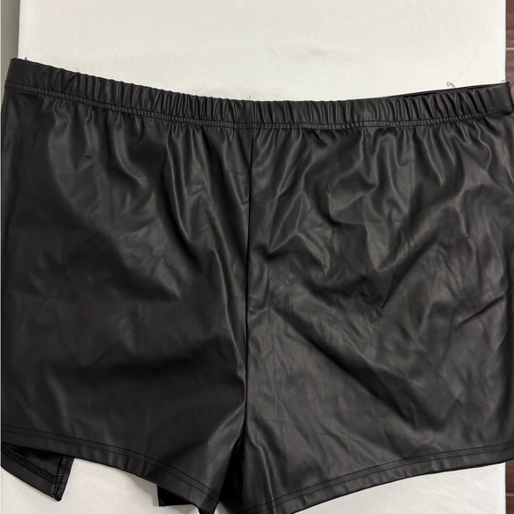 New with tags, womens size 3XL skirt, #M1049 - Picture 2 of 5